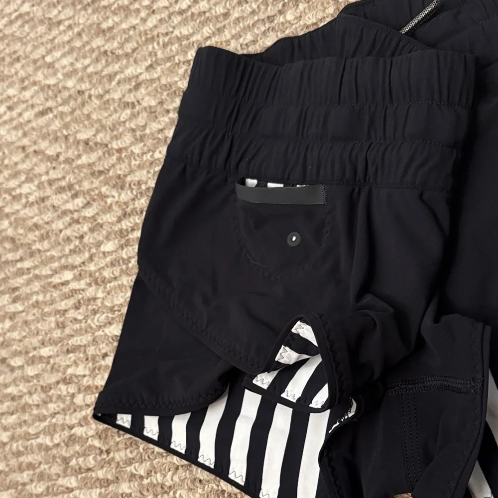 Lululemon Black and White Striped Shorts - Reversible Water Surf - Women's M 6/8 - Picture 7 of 8